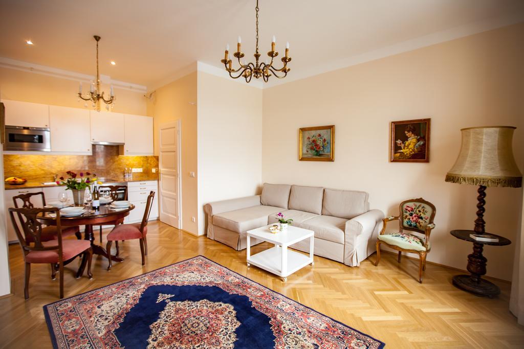 Schieszl Apartments 2 بودابست المظهر الخارجي الصورة
