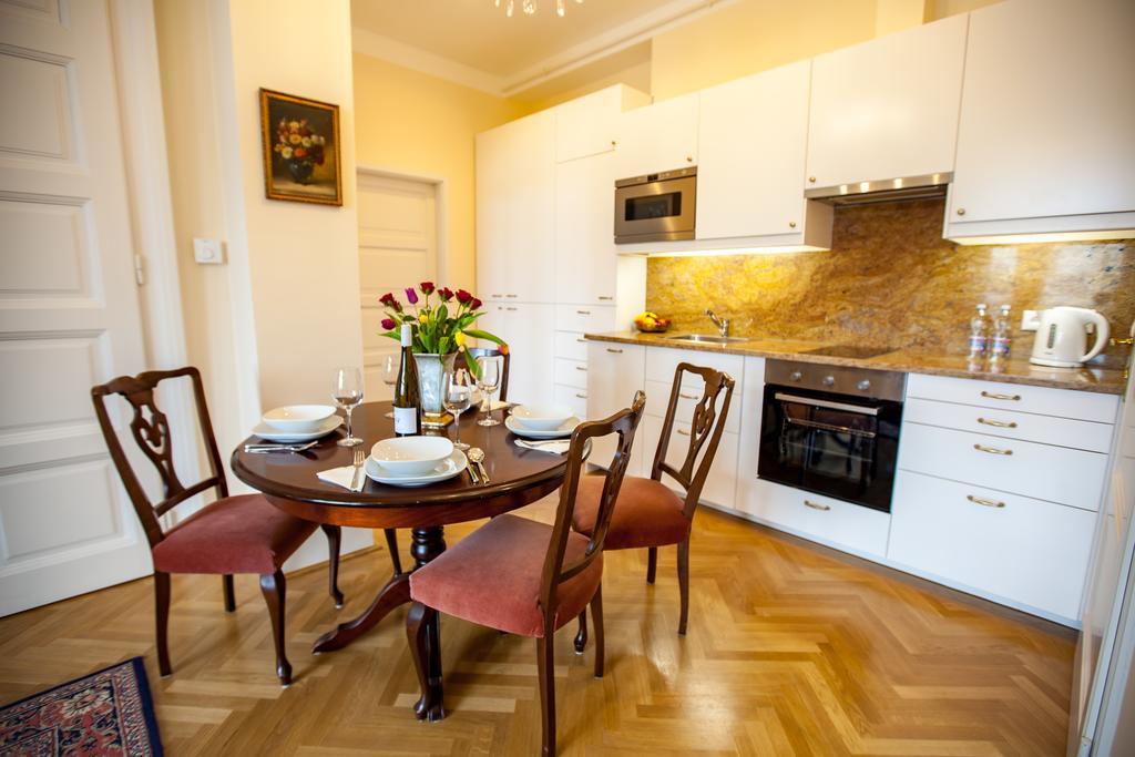 Schieszl Apartments 2 بودابست المظهر الخارجي الصورة